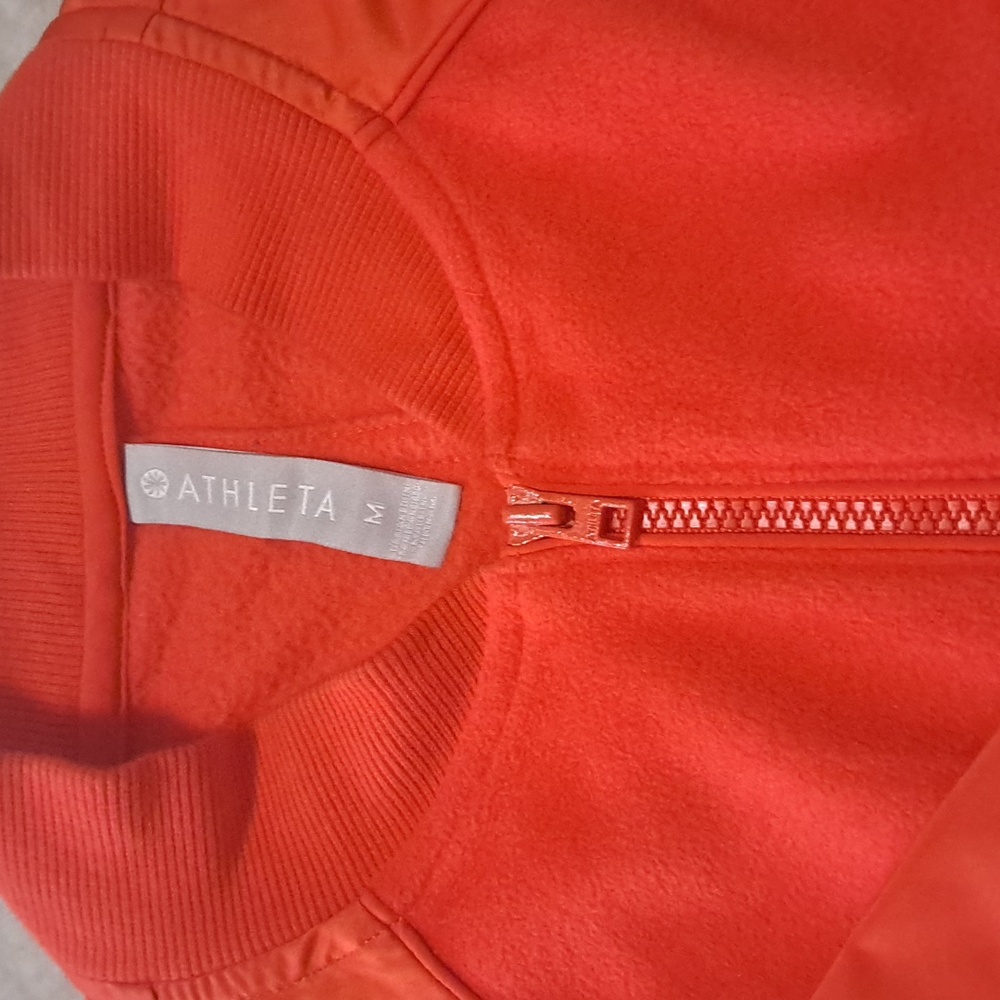 ATHLETA ZIPUP WIND JACKET SIZE MEDIUM - Picture 2 of 3